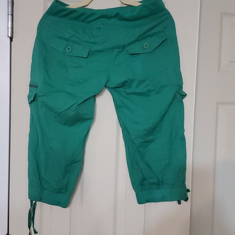 Capri pants - Picture 3 of 3